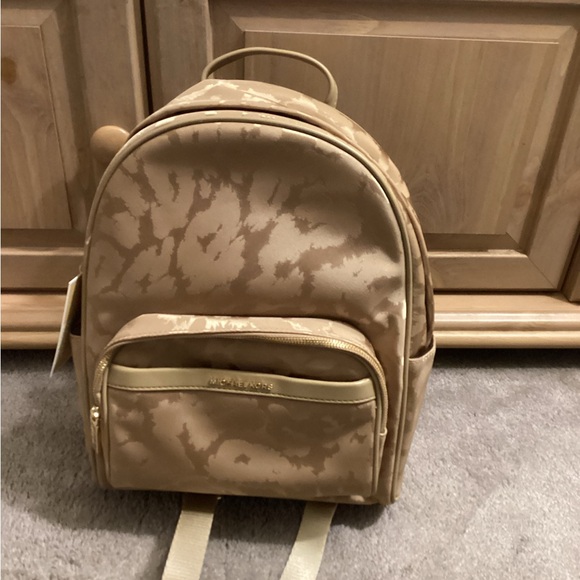 Authentic Michael Kors Backpack - Picture 1 of 5
